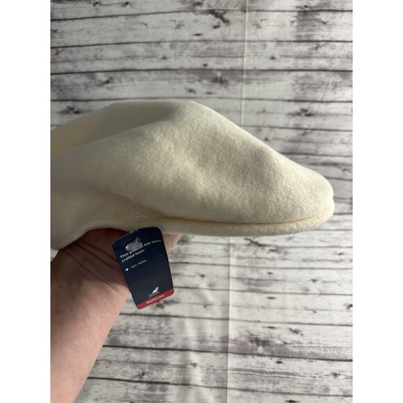 NWT Kangol Men's Seamless Wool Cap Hat Ivory Medium - Picture 3 of 6